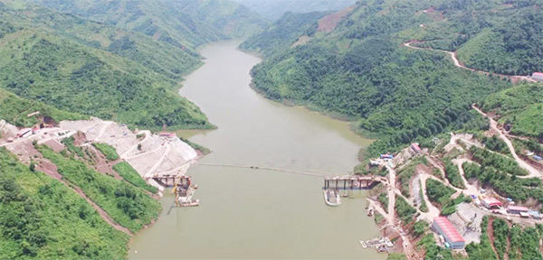 參與一帶一路重大項目 山河智能旋挖鉆揚名阿墨江特大橋