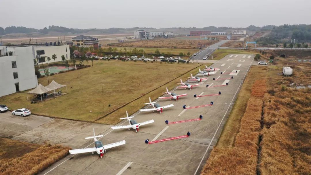 牛年開新局，山河航空8架SA60L飛機集中下線、交付