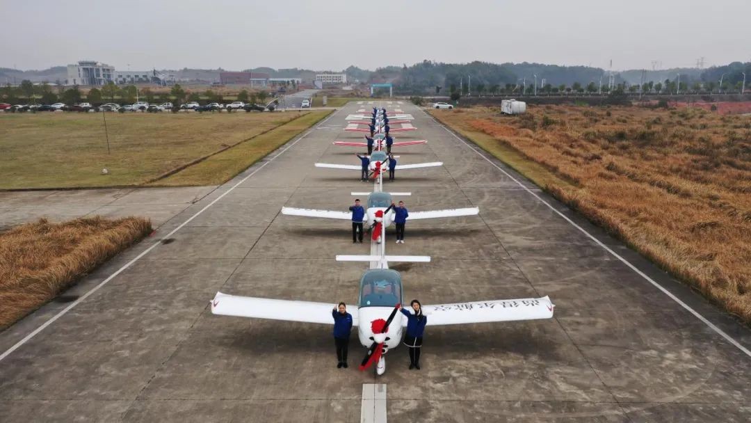 牛年開新局，山河航空8架SA60L飛機集中下線、交付